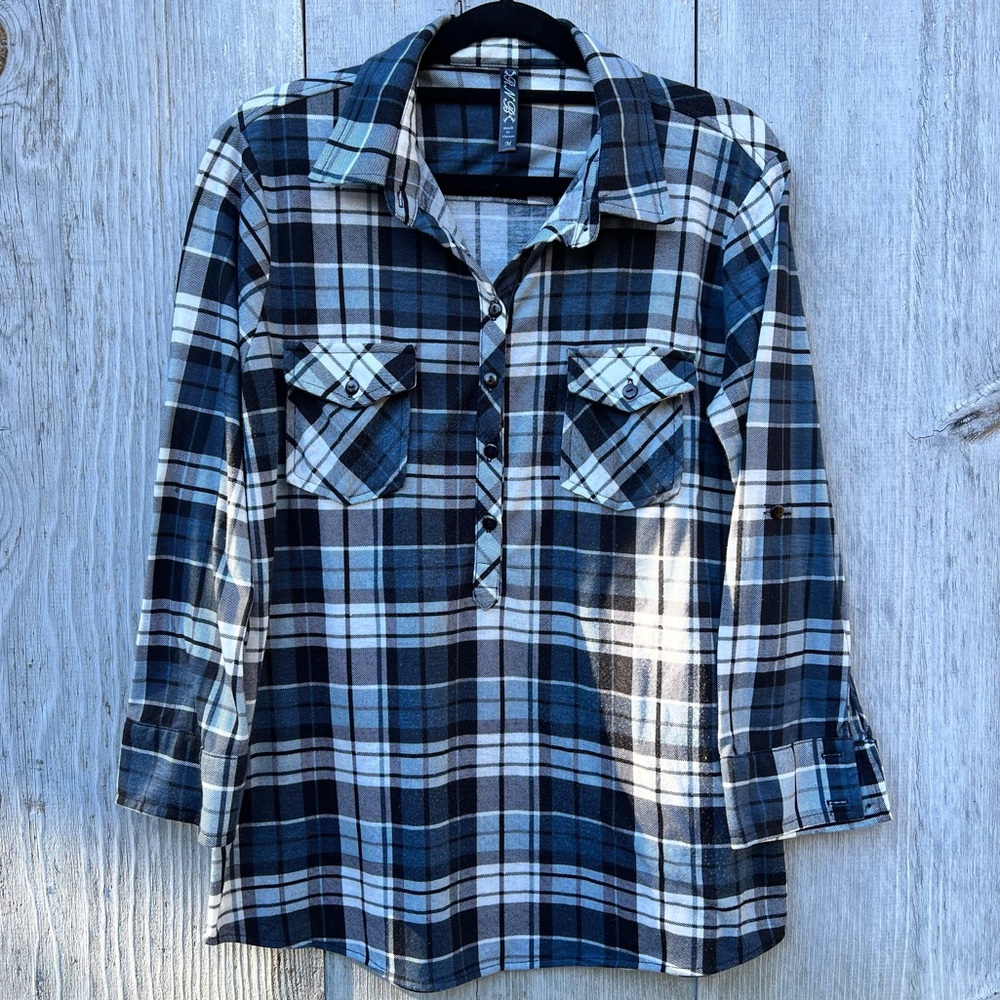 RNB blue gray classic plaid half button down pullover collared 3/4 sleeve top